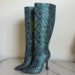 NEW Gianni Bini Coastal Cowgirl Blue Snakeskin Knee High Leather Heeled Boots